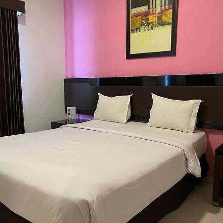 Ayla City Hotel Sorong Exterior foto