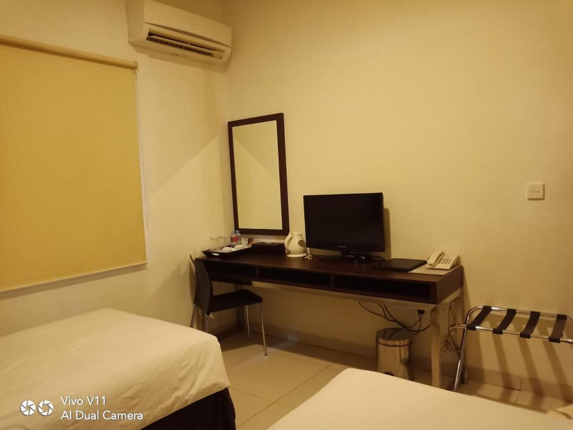 Ayla City Hotel Sorong Exterior foto