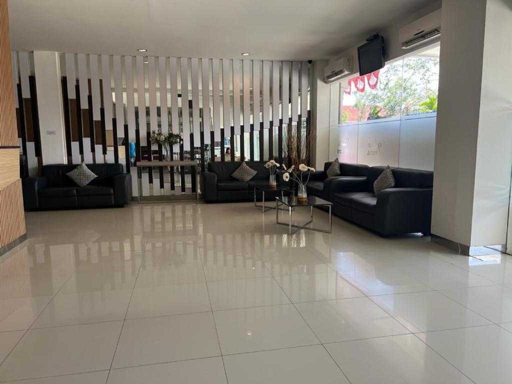 Ayla City Hotel Sorong Exterior foto