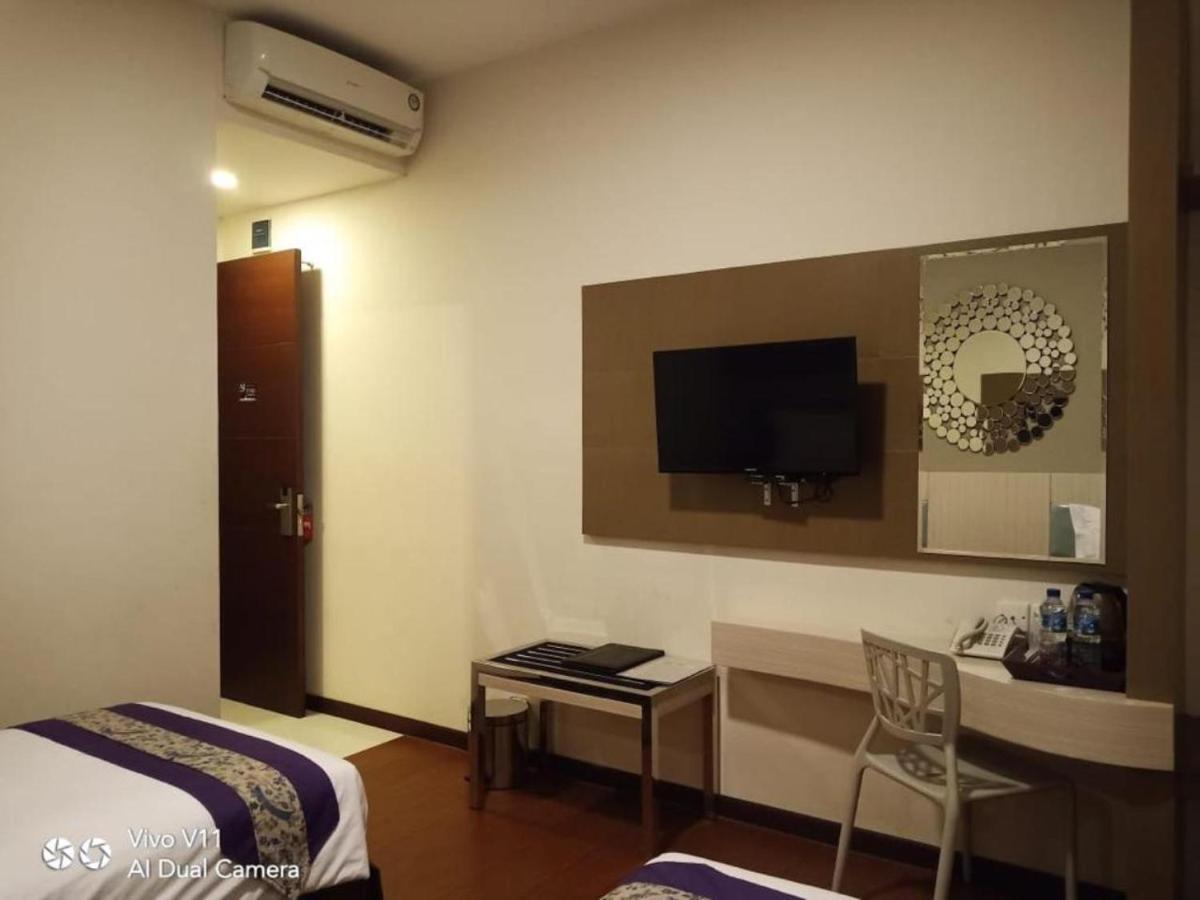 Ayla City Hotel Sorong Exterior foto