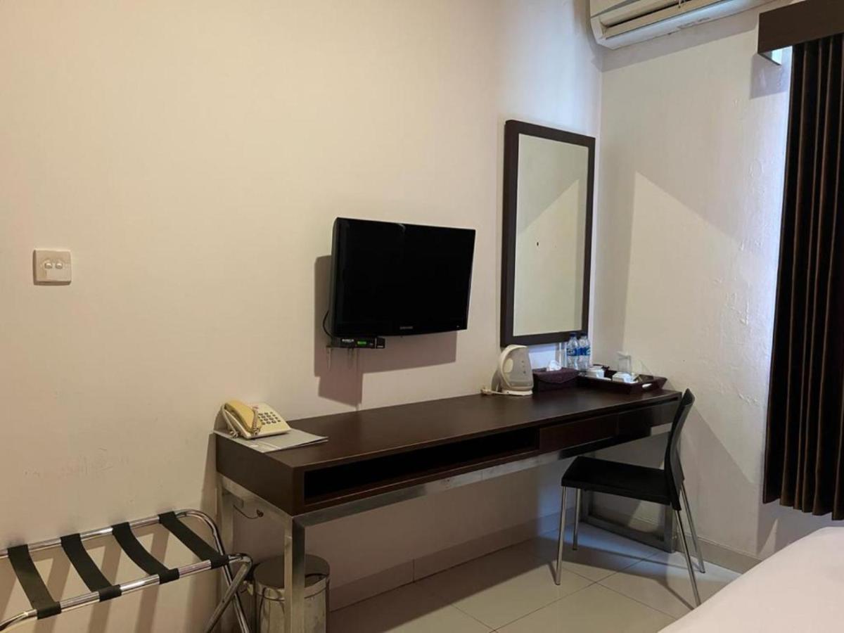 Ayla City Hotel Sorong Exterior foto