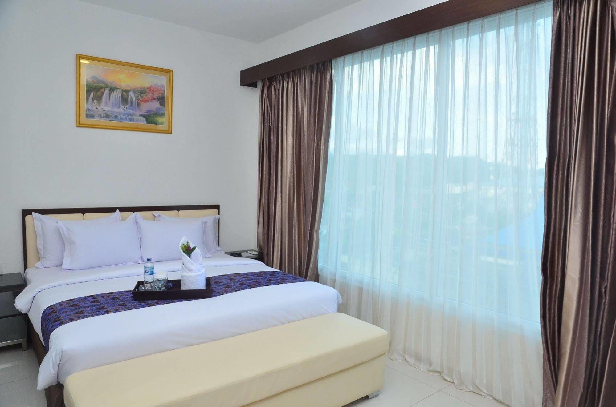 Ayla City Hotel Sorong Exterior foto